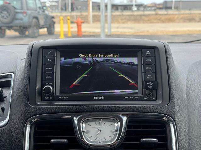 2015 Chrysler Town & Country Touring