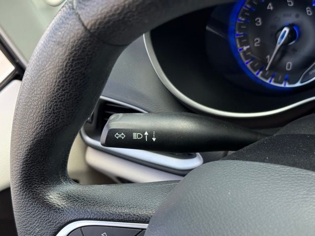 2020 Chrysler Voyager LXI