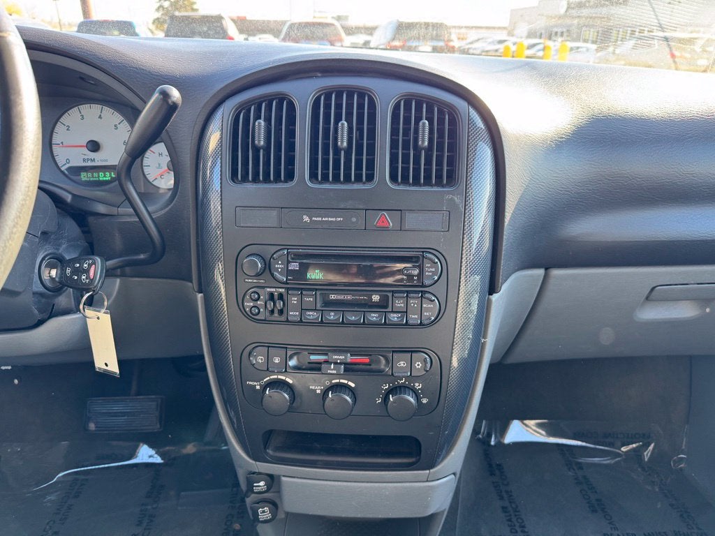Used 2005 Dodge Grand Caravan SXT with VIN 2D4GP44L15R225193 for sale in Rochester, Minnesota