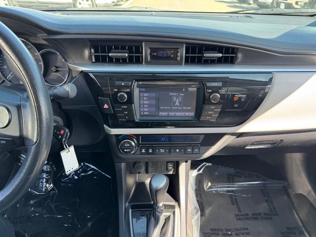 Used 2015 Toyota Corolla LE with VIN 2T1BURHE9FC407072 for sale in Rochester, Minnesota