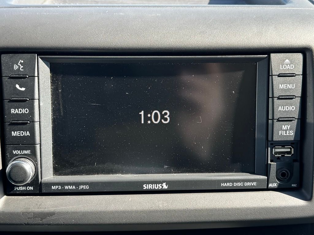 2010 Volkswagen Routan SE