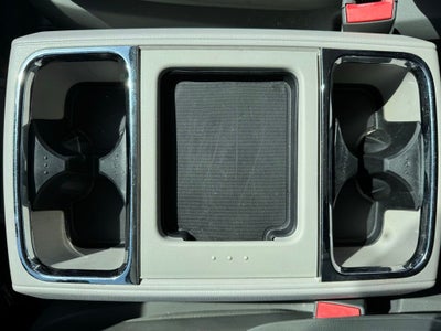 2010 Volkswagen Routan SEL