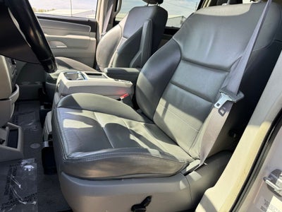 2010 Volkswagen Routan SEL