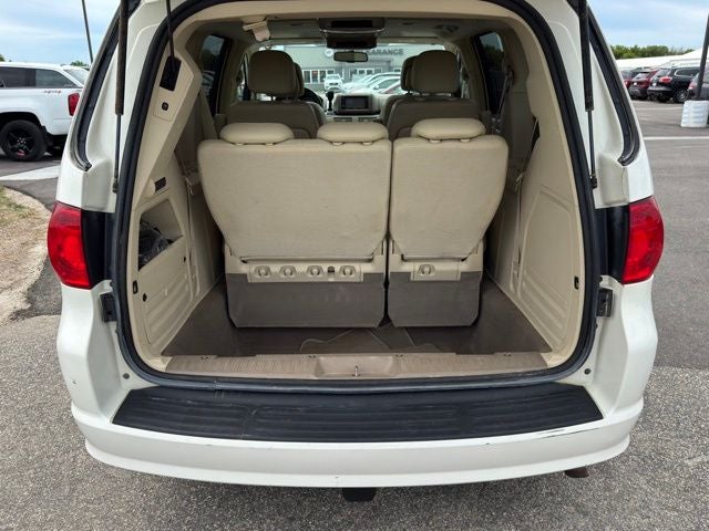 2010 Volkswagen Routan SEL