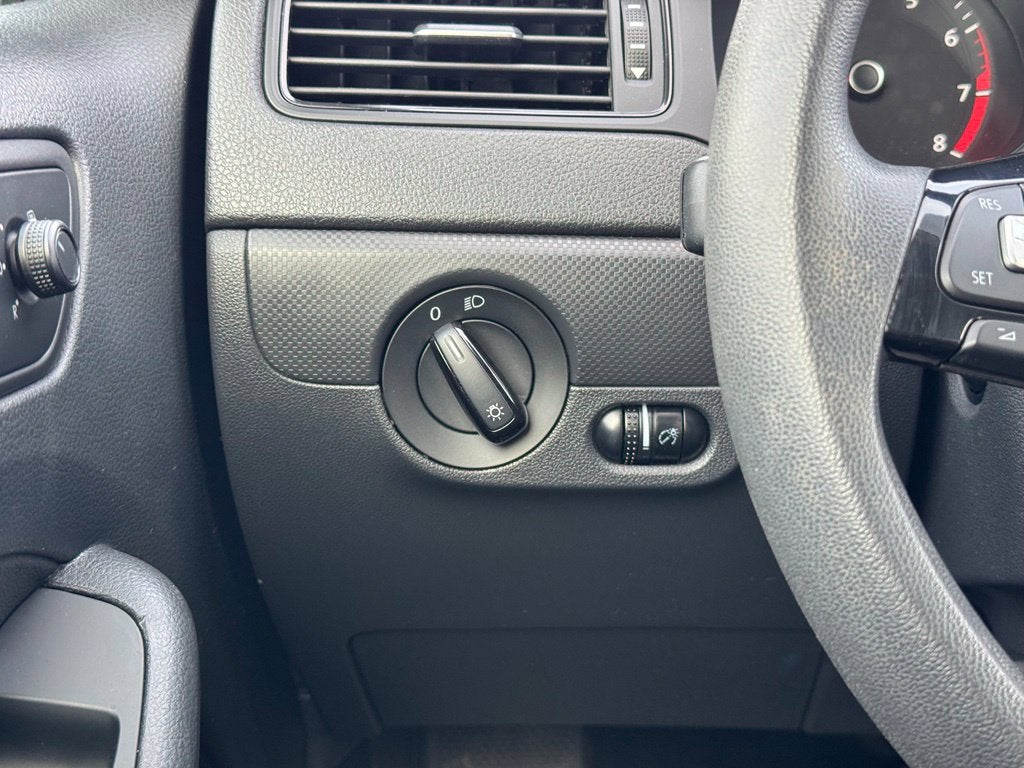 2015 Volkswagen Jetta 2.0L S