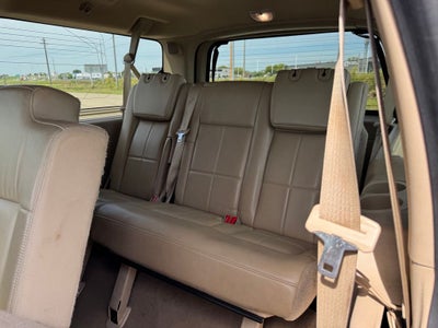 2010 Lincoln Navigator L Base