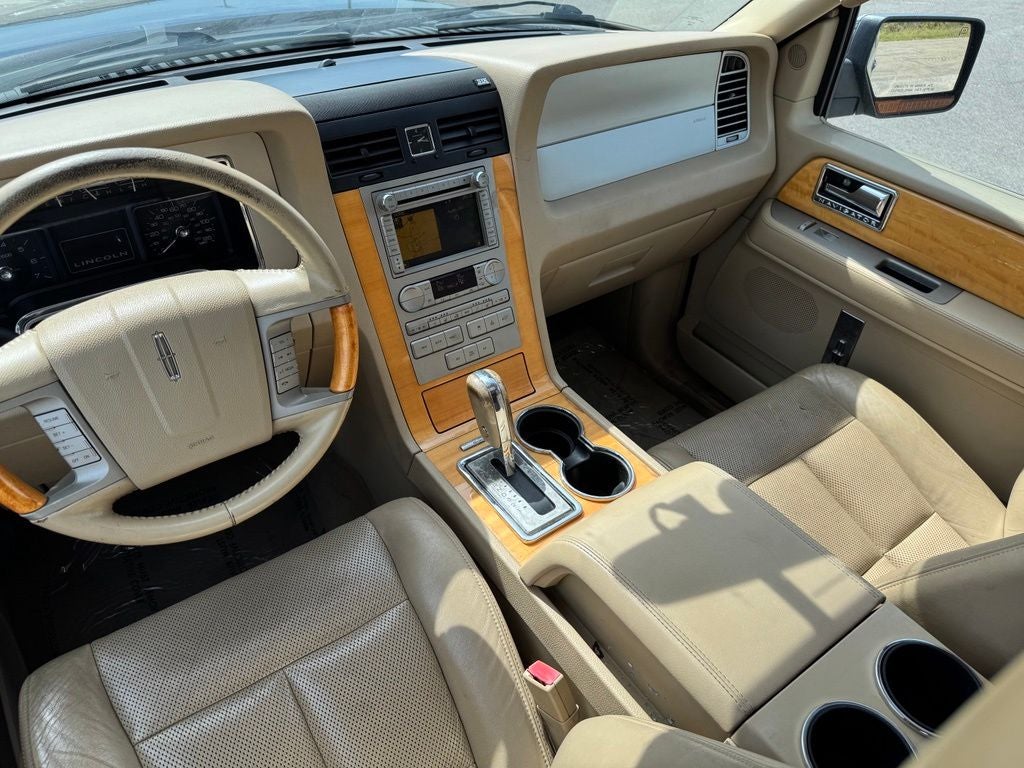 2010 Lincoln Navigator L Base