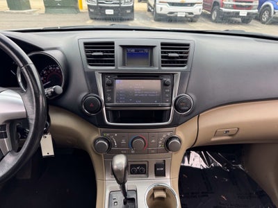 2013 Toyota Highlander SE