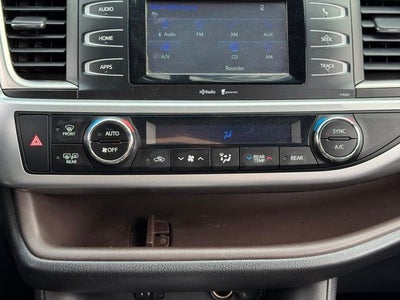 2014 Toyota Highlander LE Plus V6