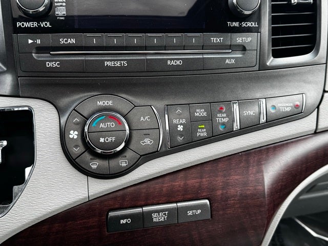 2013 Toyota Sienna XLE 7 Passenger