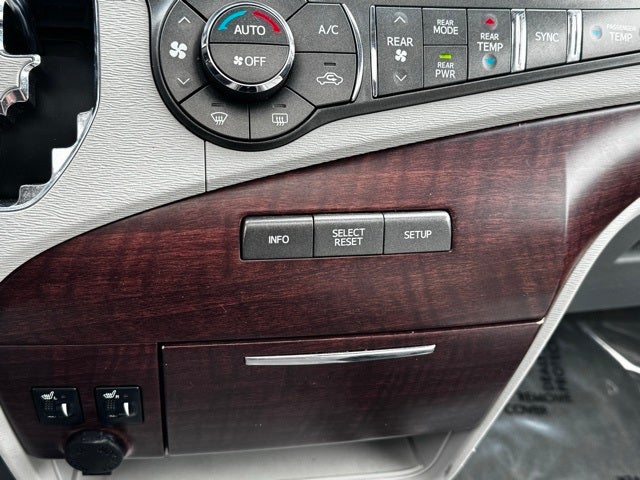 2013 Toyota Sienna XLE 7 Passenger