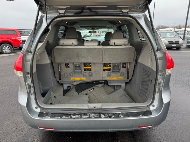 2013 Toyota Sienna XLE 7 Passenger