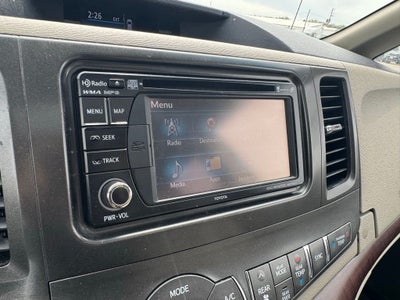 2014 Toyota Sienna XLE 8 Passenger