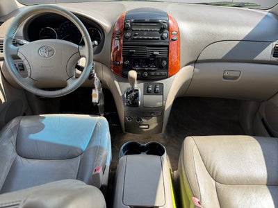 2010 Toyota Sienna XLE
