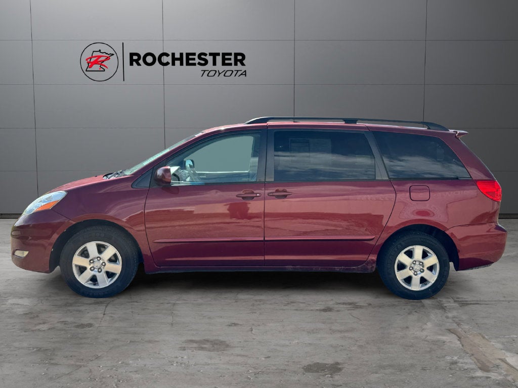 2010 Toyota Sienna XLE