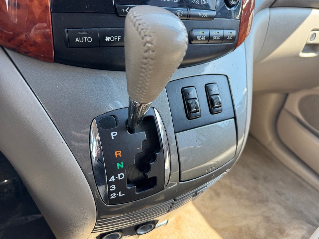 2010 Toyota Sienna XLE