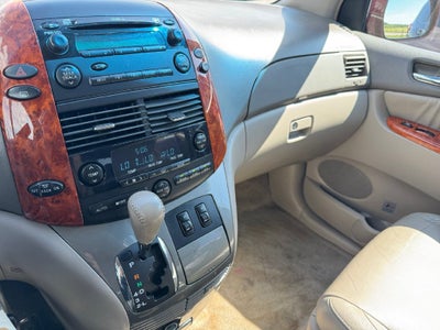 2010 Toyota Sienna XLE