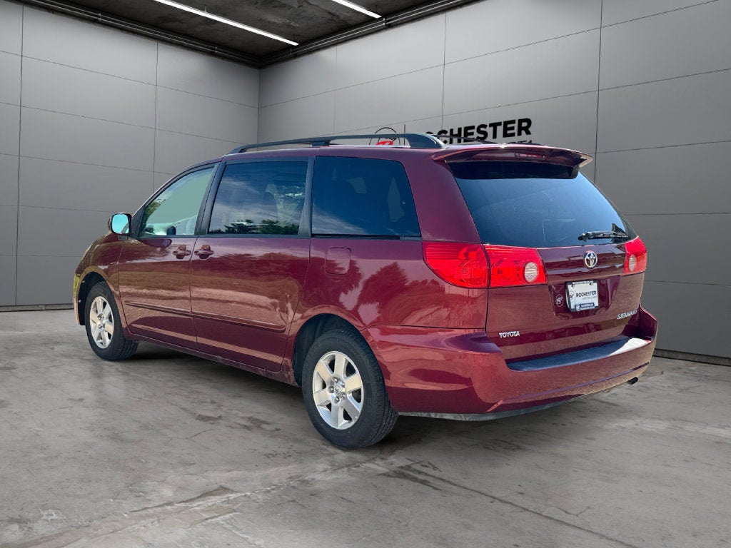2010 Toyota Sienna XLE