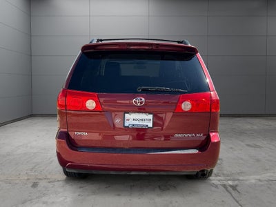 2010 Toyota Sienna XLE