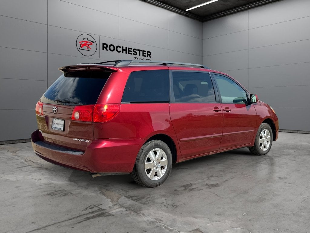 2010 Toyota Sienna XLE