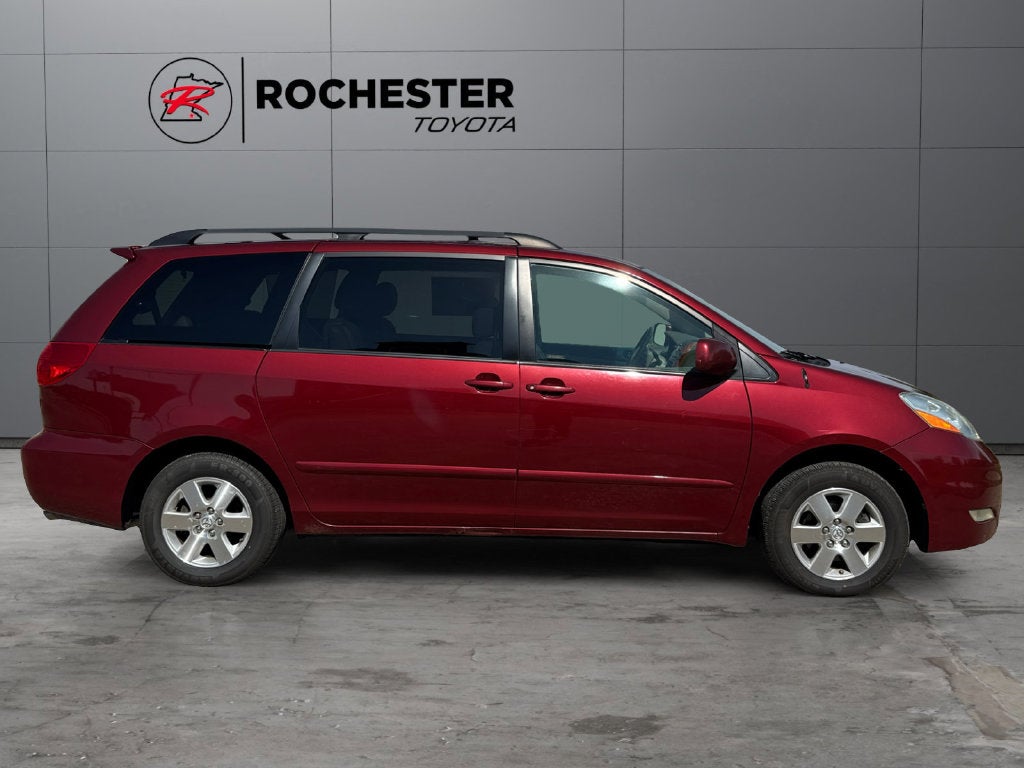 2010 Toyota Sienna XLE