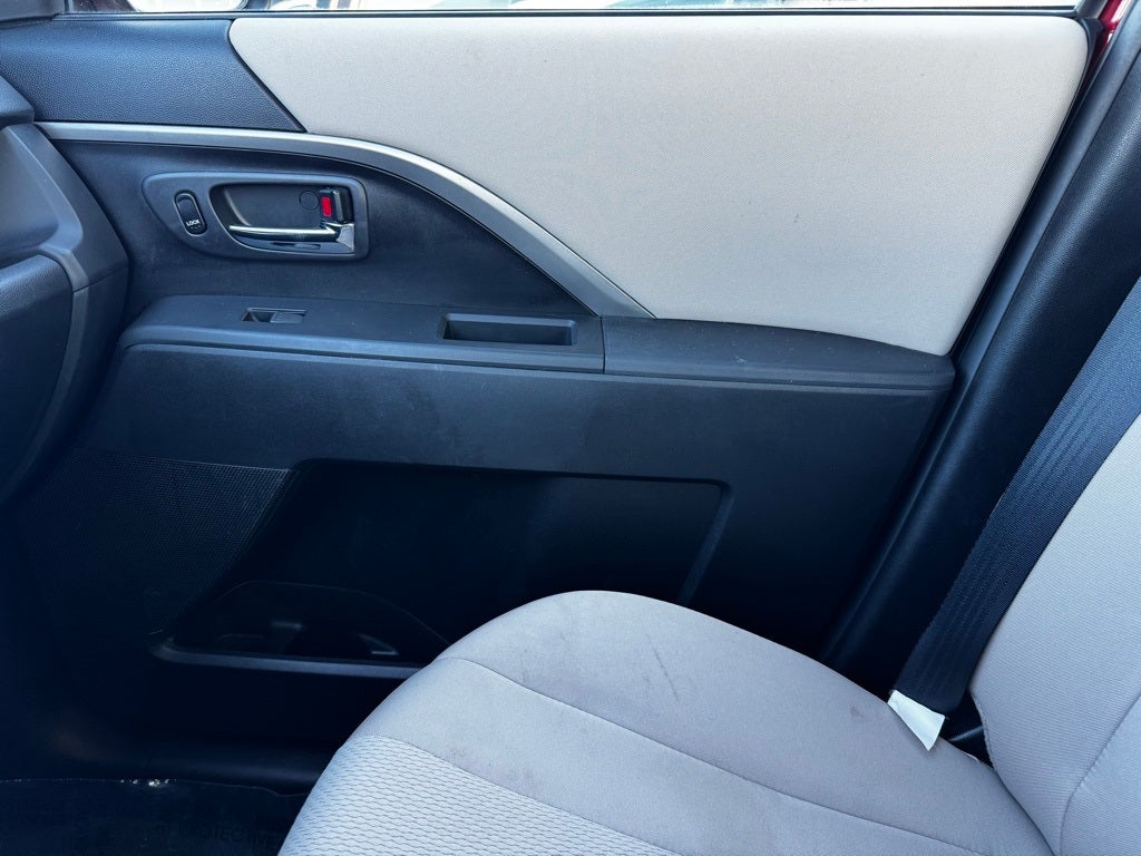 2014 Mazda Mazda5 Sport