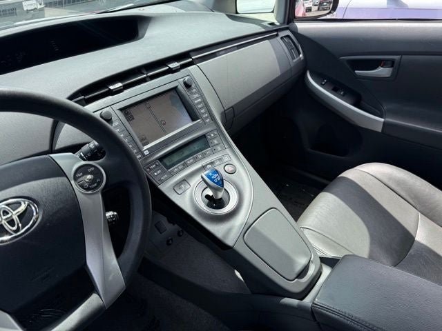 2010 Toyota Prius III
