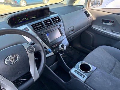 2014 Toyota Prius v Two