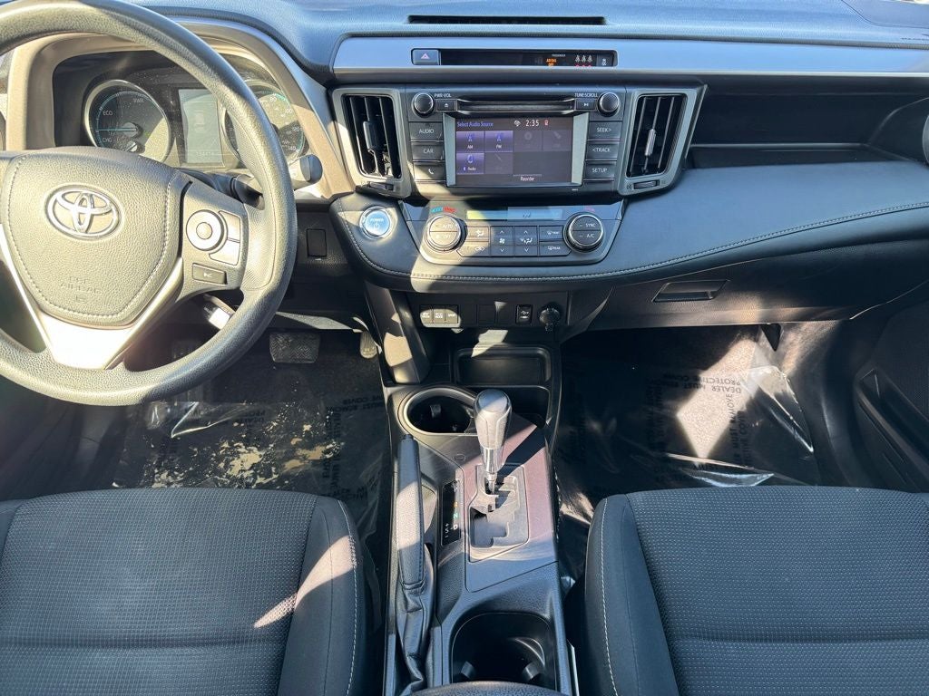 Used 2018 Toyota RAV4 LE with VIN JTMRJREV2JD246846 for sale in Rochester, Minnesota