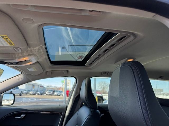 2015 Volvo XC70 T6 Platinum