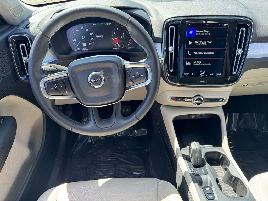 2019 Volvo XC40 Momentum