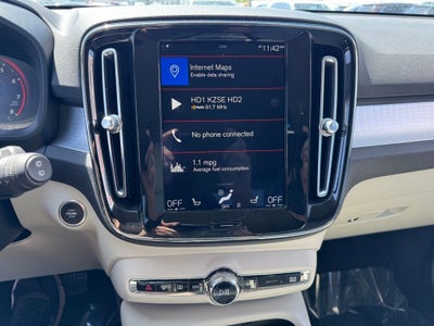2019 Volvo XC40 Momentum