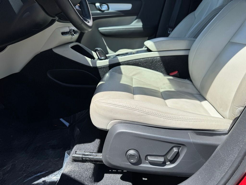 2019 Volvo XC40 Momentum