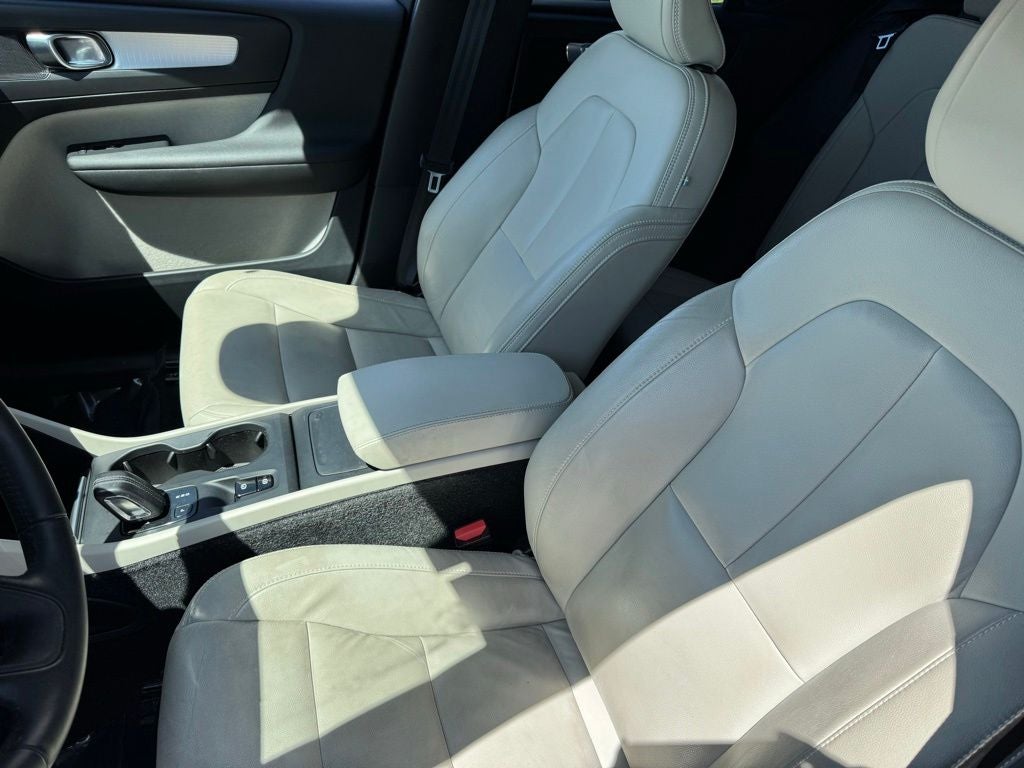 2019 Volvo XC40 Momentum