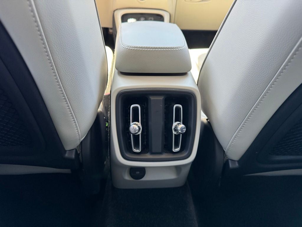2019 Volvo XC40 Momentum